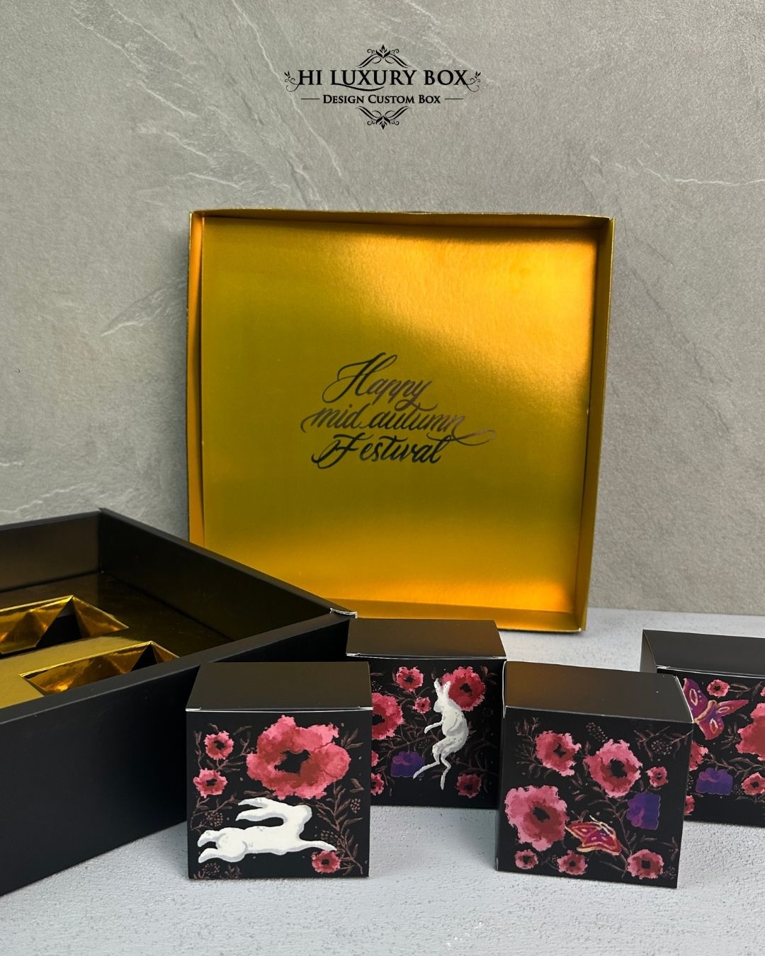 Hampers custom mooncake