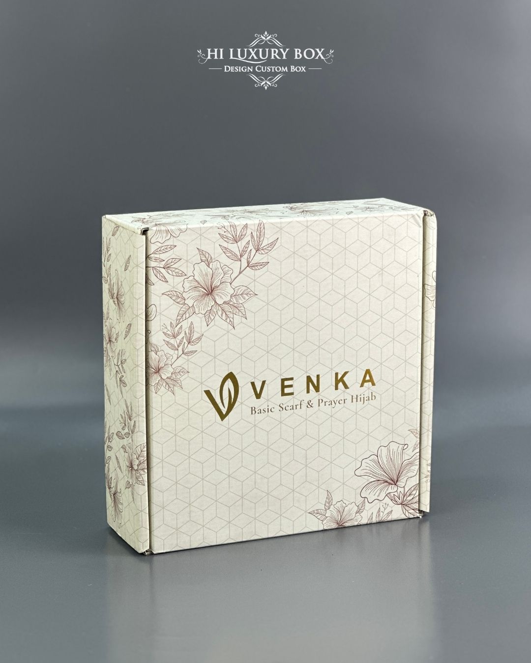 Berbagai pilihan finishing soft box packaging hijab: laminasi doff, hot foil emas, emboss logo, dan spot UV